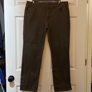 Bandolino Olive Green Jeans 16 Petite